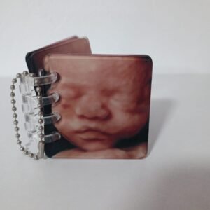 Mini álbum de metacrilato con fotos de ecografía